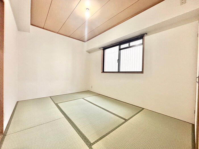 居室 マローネ谷町