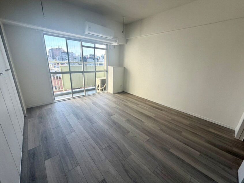 居室 エバ－ビュ－ハイツ