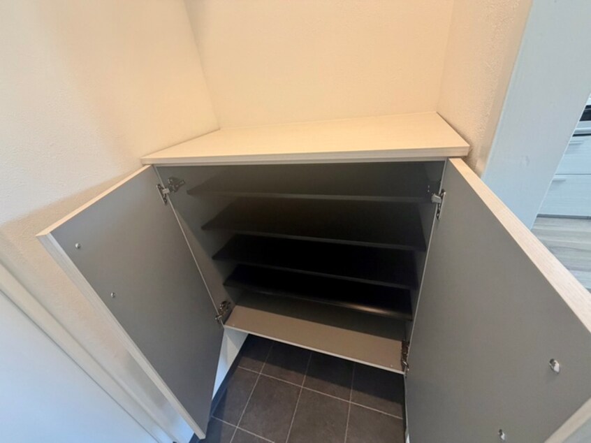 靴箱 エバ－ビュ－ハイツ