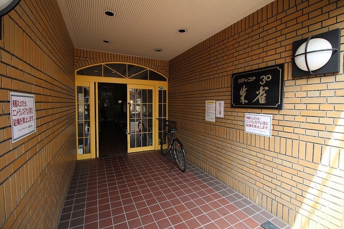 エントランス部分 シティコアサーティ朱雀（102）