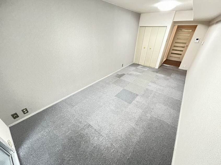 居室 シティコアサーティ朱雀（102）