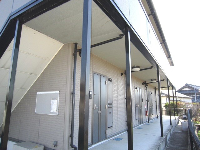 エントランス部分 フロ－ラ岡本Ａ