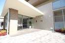 エントランス部分 ラ　ヴィータ平野