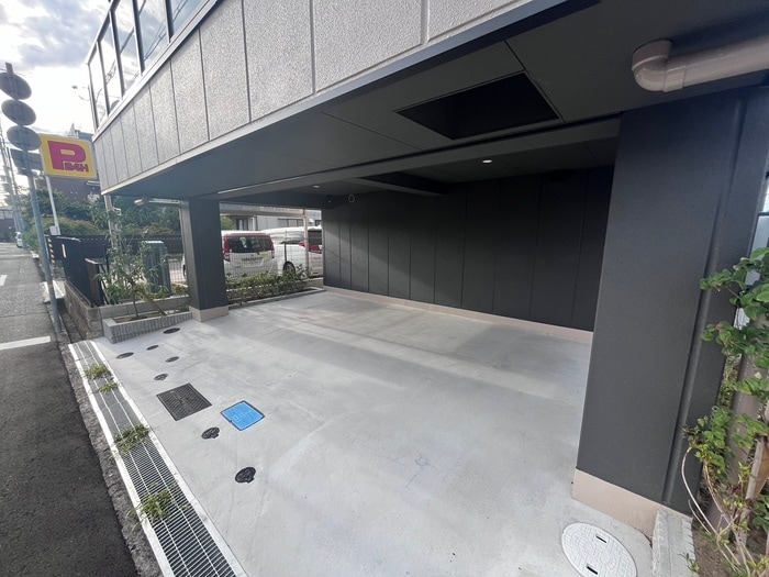 駐車場 フローレンス塚口