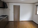 居室 荒田町戸建