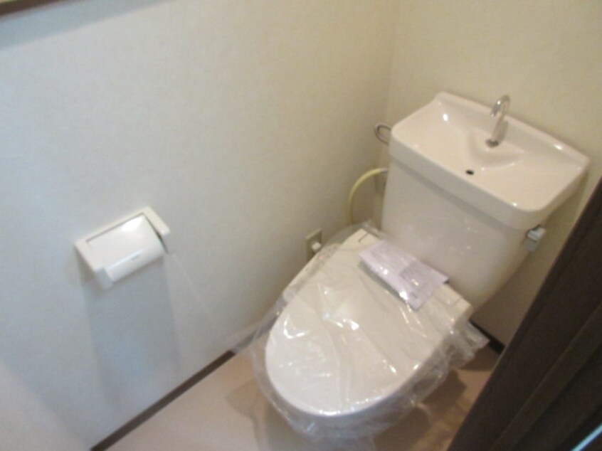 トイレ 荒田町戸建