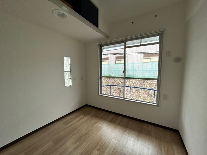 居室 カ－サブランコ