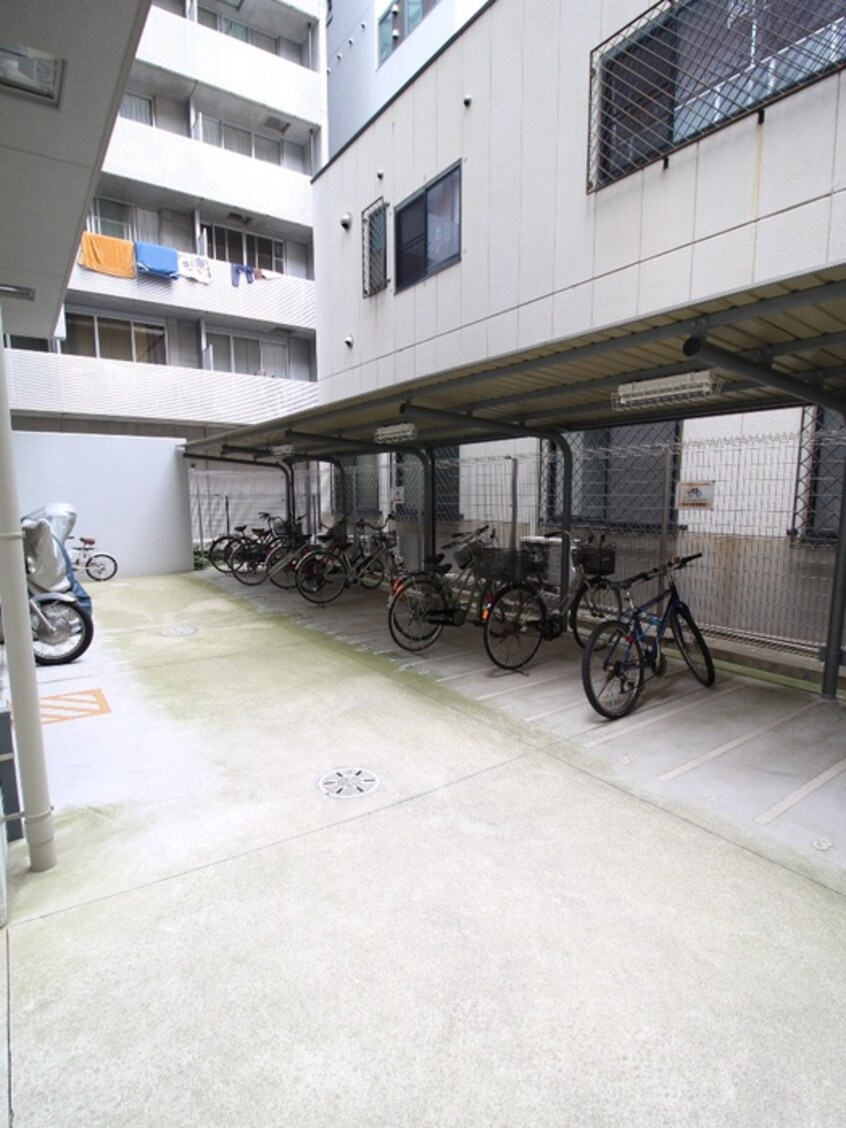 駐輪場 エスト－ネ江坂