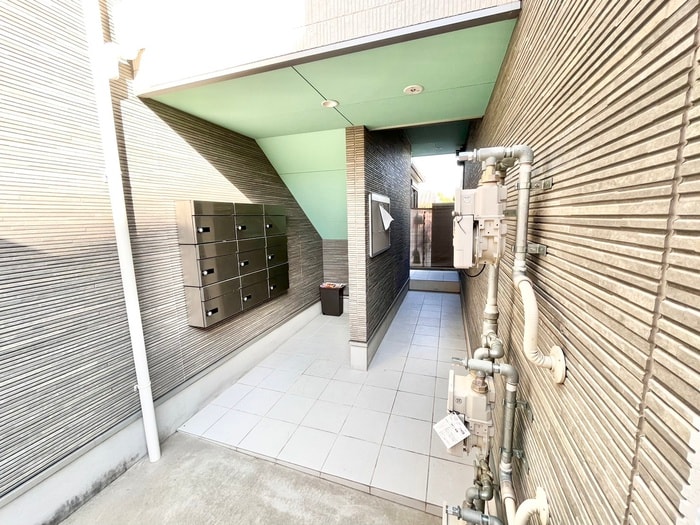 駐輪場 CRASTINE西今川