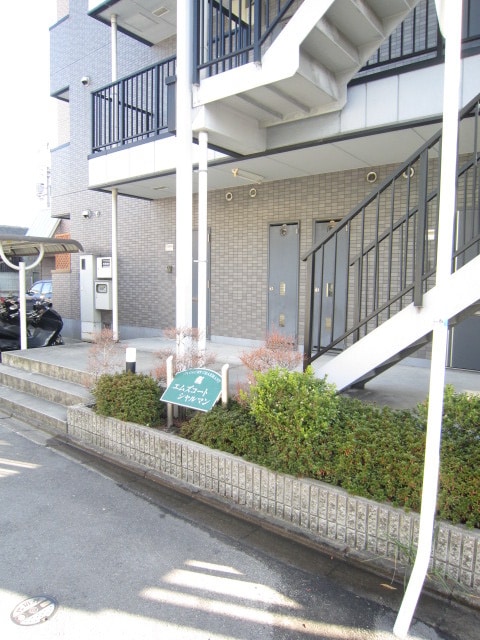 エントランス部分 エムズコ－トシャルマン