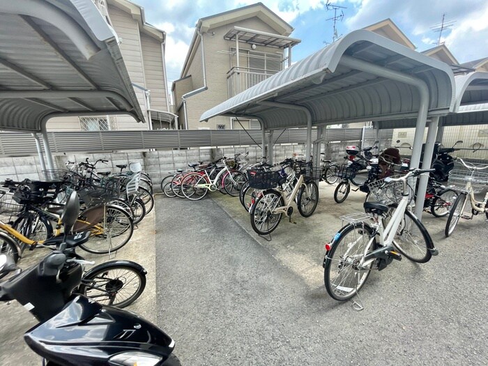 駐輪場 コモド長岡京