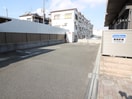 駐車場 フラワ－ロ－ド