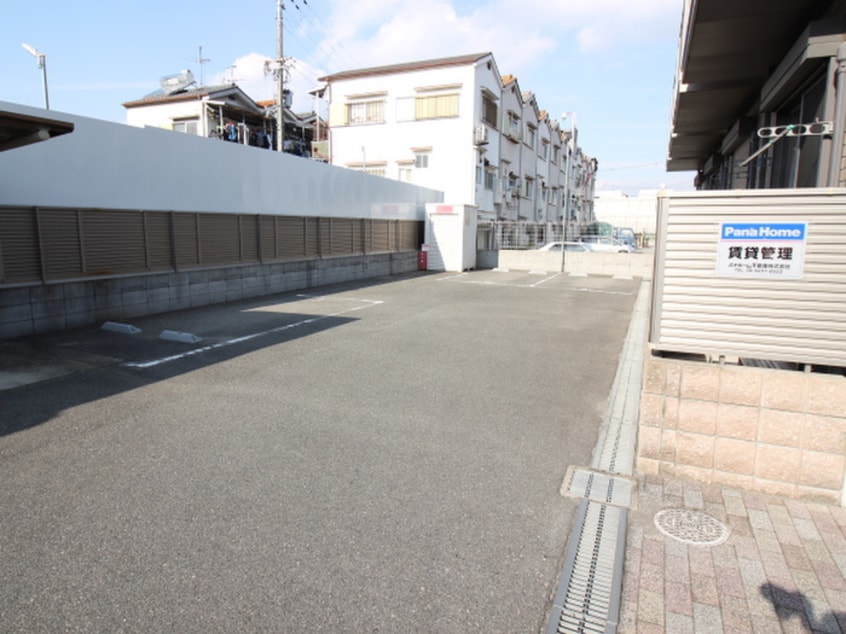 駐車場 フラワ－ロ－ド