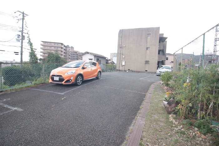 駐車場 グレイスマンション３番館