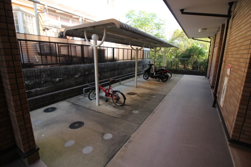 駐輪場 リュミエ－ルアッシュ