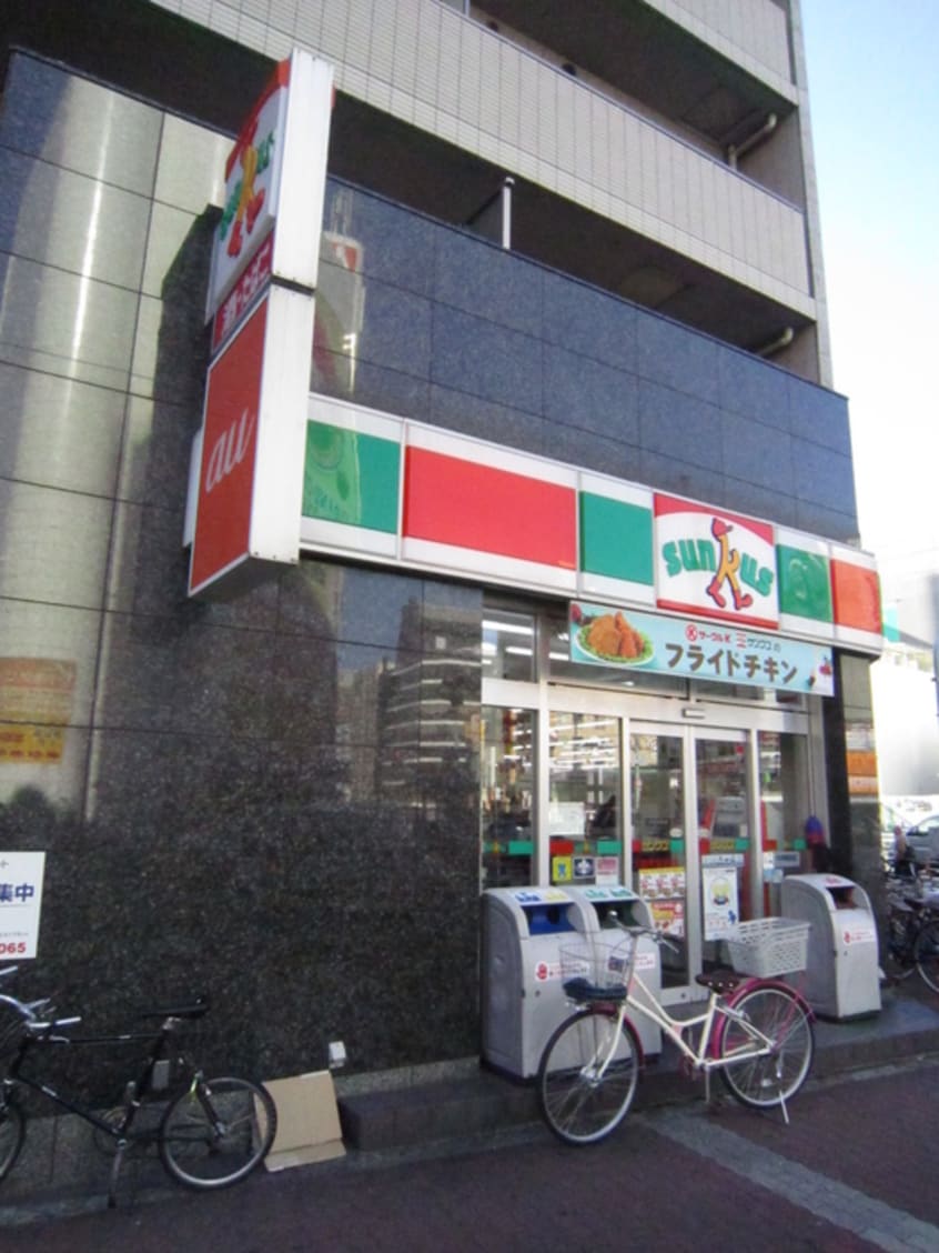 サンクス(コンビニ)まで180m グランドゥ－ル敷津