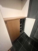 靴箱 ﾌｧﾐ-ﾙｶﾞ-ﾃﾞﾝ二条駅前西棟（415）