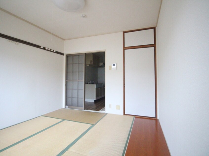 居室 親王塚ハイツ