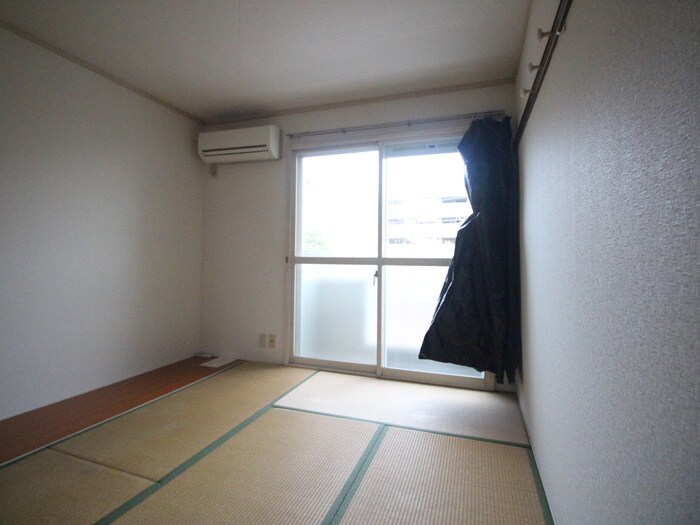 居室 親王塚ハイツ