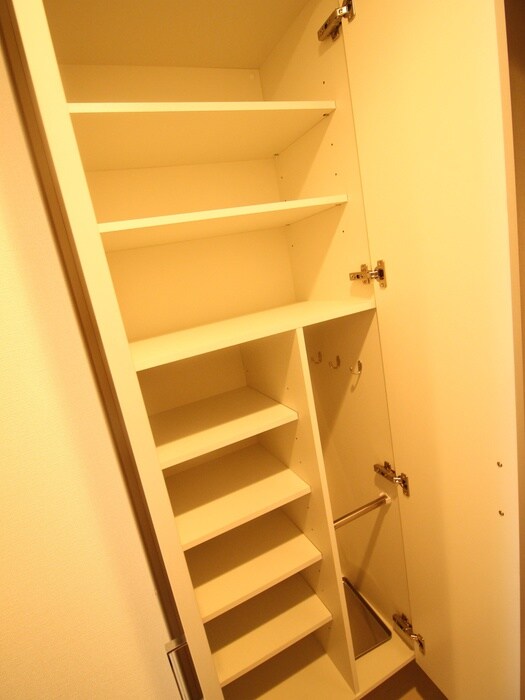 靴箱 La Douceur梅田East