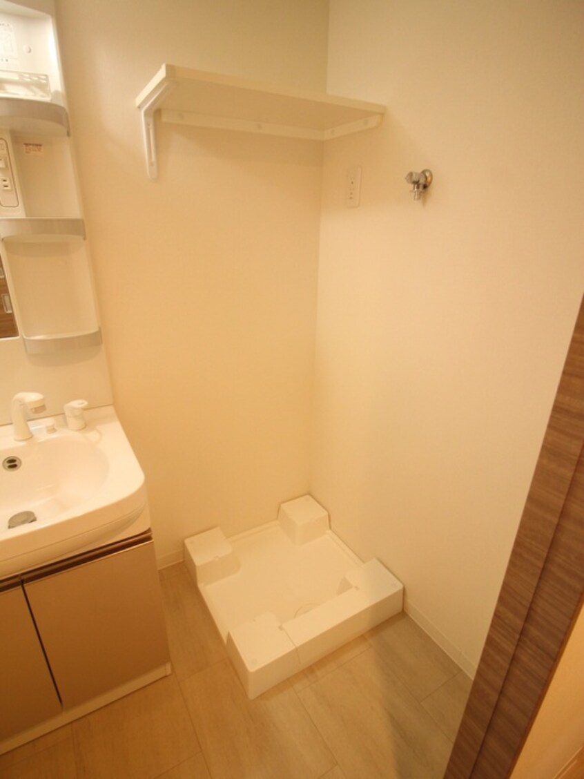 洗濯機置場 La Douceur梅田East