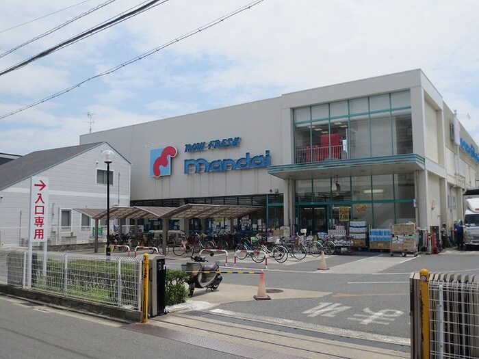 万代門真舟田店(スーパー)まで433m スミスガーデン源