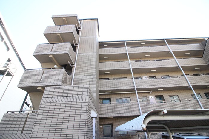 バイク置き場 ニチゴマンション2