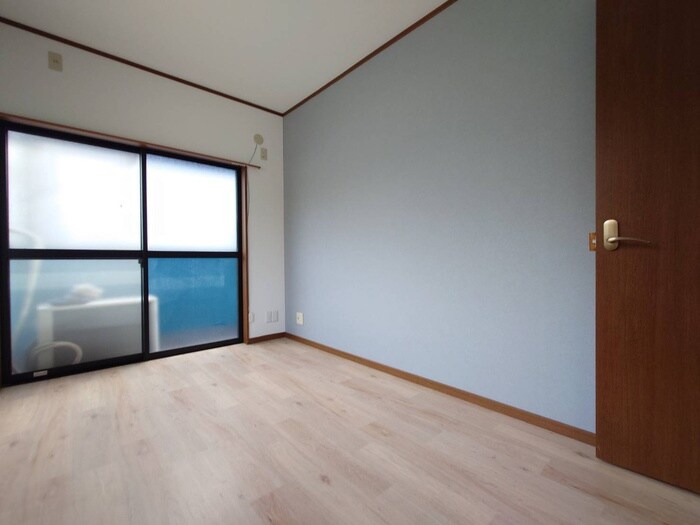 居室 木幡金草原アパート