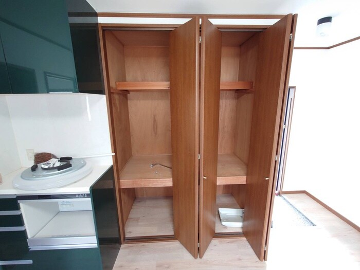 収納 木幡金草原アパート