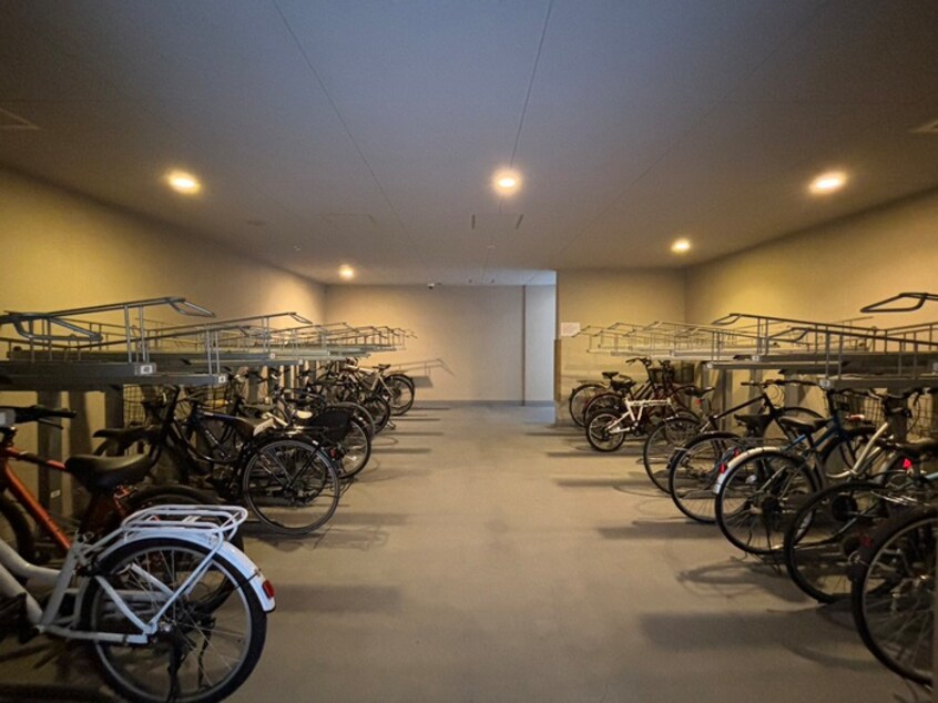 駐輪場 パ-クアクシス梅田