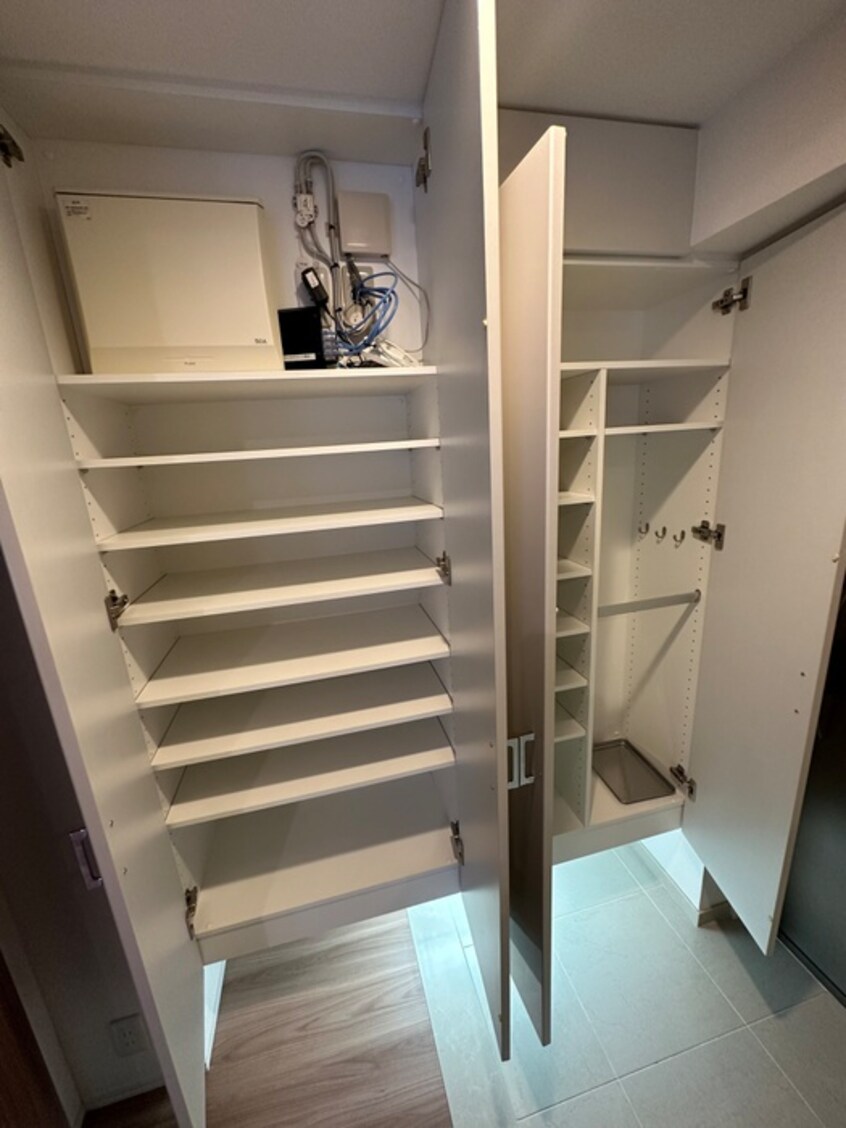 靴箱 パ-クアクシス梅田