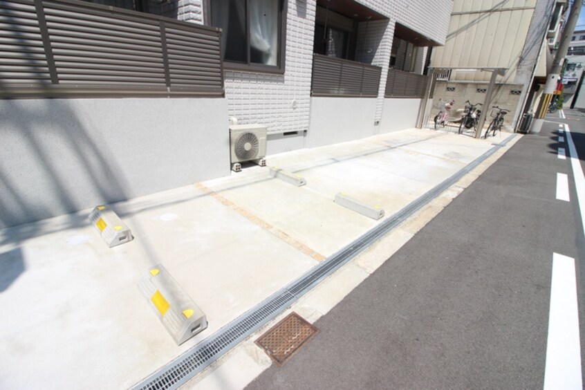 駐車場 ティースリーカーサモジュカ