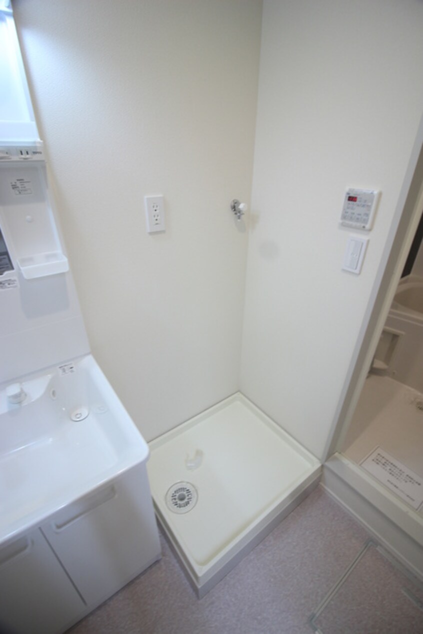 洗濯機置場 ティースリーカーサモジュカ