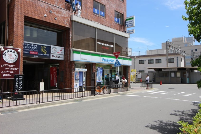 ファミリーマート桂駅西口(コンビニ)まで350m レンブランサ
