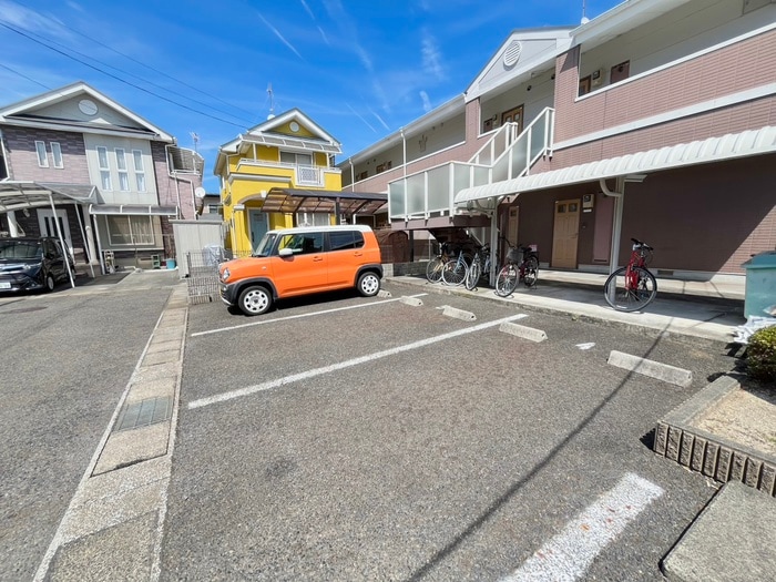 駐車場 ワイズアクアーリオ