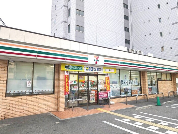 セブンイレブン(コンビニ)まで130m EC難波WEST-SIDEⅧｴｸｼｰﾅ(1213)