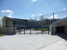 立命館中学校、高等学校(中学校/中等教育学校)まで895m アドミラブ－ル長岡京