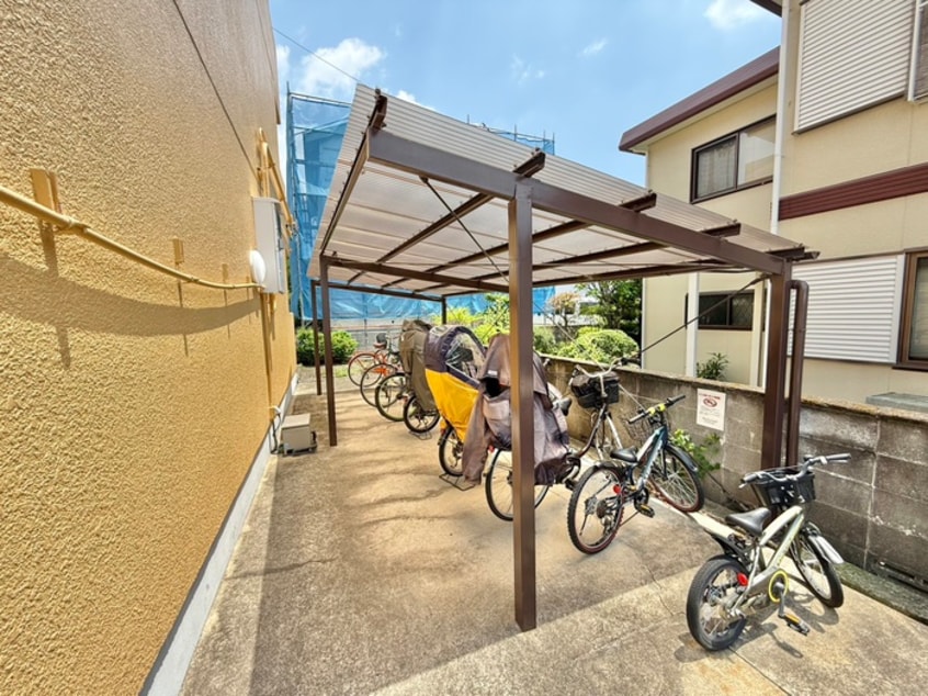 駐輪場 ベルヴィル伊勢田