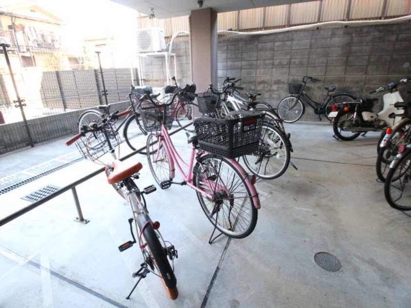 駐輪場 ビューティーセゾン和