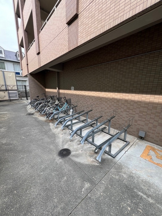 駐輪場 コンフォ－トエヌズ