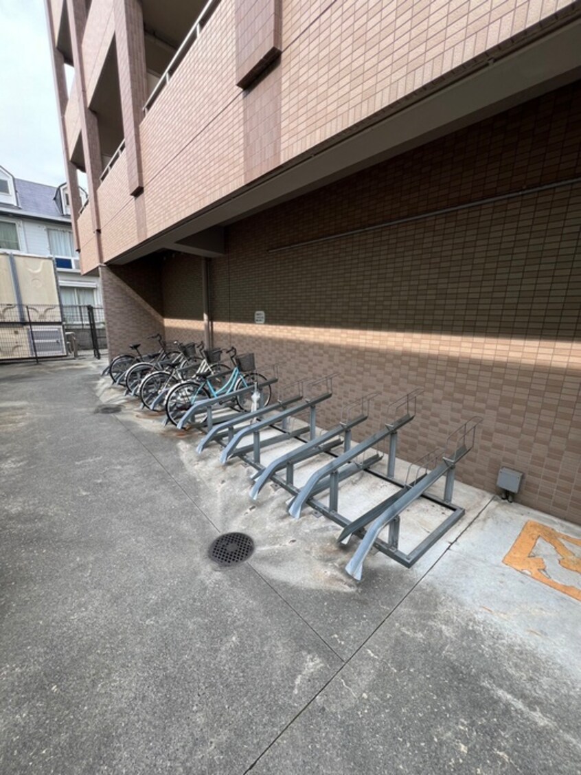 駐輪場 コンフォ－トエヌズ