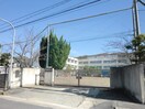 日下小学校(小学校)まで700m シャンテ辻亀
