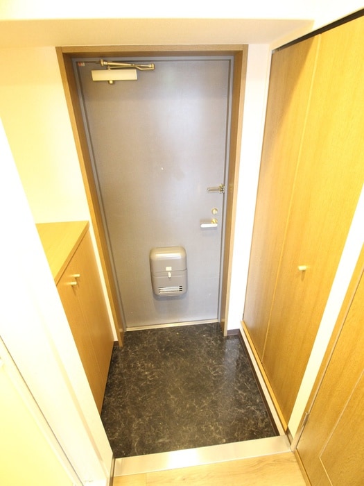 玄関 日大ロイヤル西中島