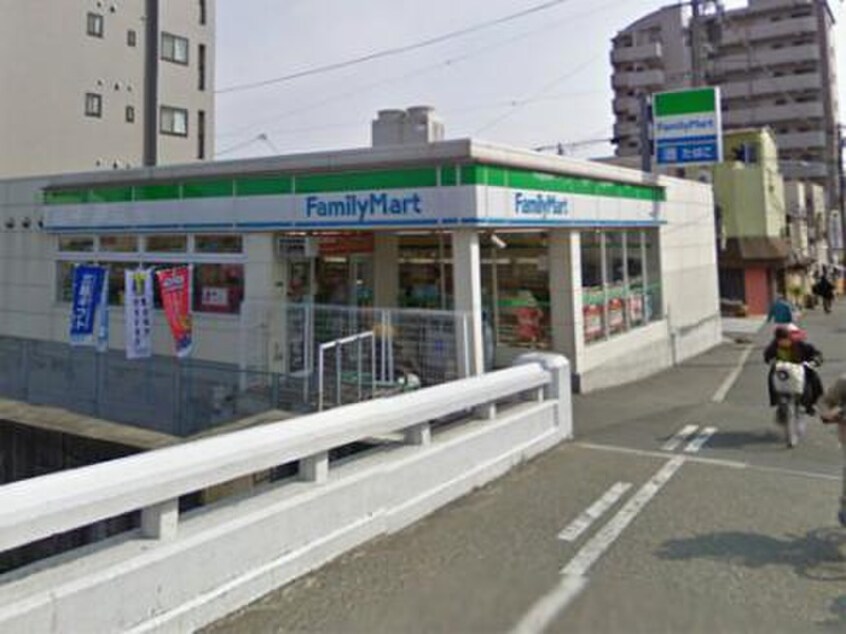 ファミリーマート鴫野橋店(コンビニ)まで230m ＯＢＰ柳谷