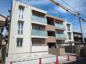 アド　アジュール