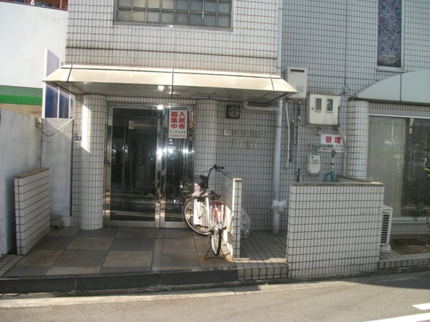 エントランス部分 プレア－ル加納