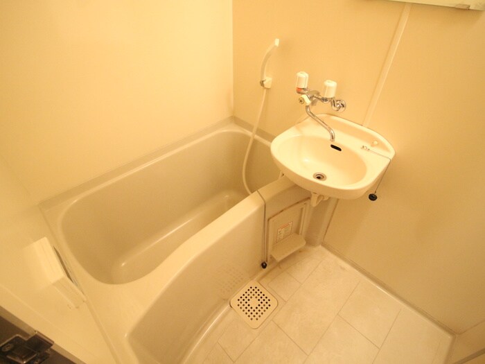 バス／シャワールーム等 REVE95