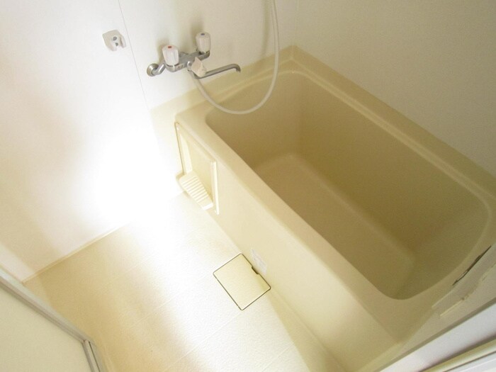 バス／シャワールーム等 quatre saisons