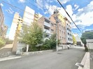 パインフィ－ルド五条の外観