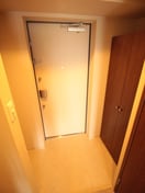 玄関 ArtizA淡路